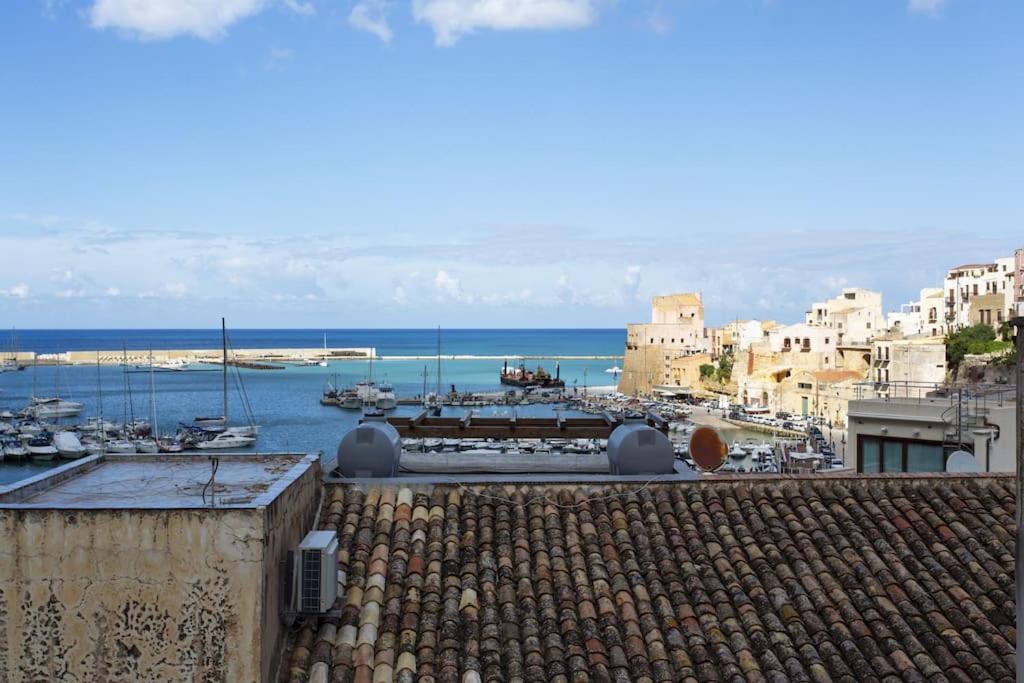 A 2 Passi Dal Castello ,Appartamento Con Veranda Кастелламмаре-дель-Голфо Экстерьер фото